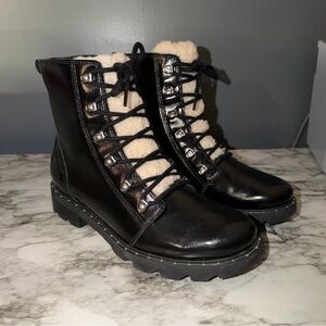 Sorel black boots